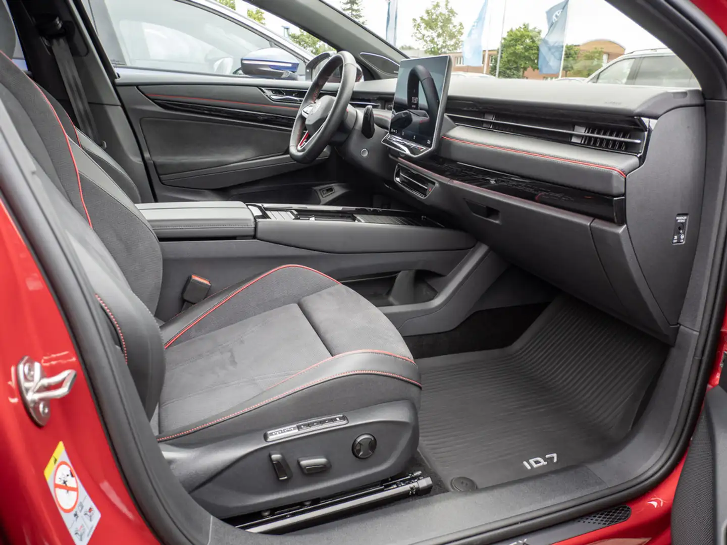 Volkswagen ID.7 Tourer GTX 4MOTION PANO MATRIX-LED 360° Rouge - 2