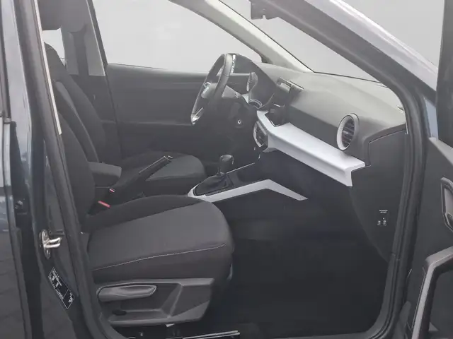 Seat Arona view 4