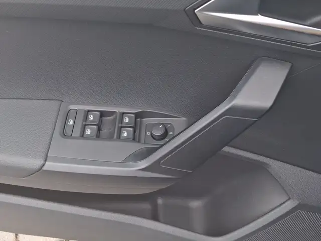 Seat Arona view 8