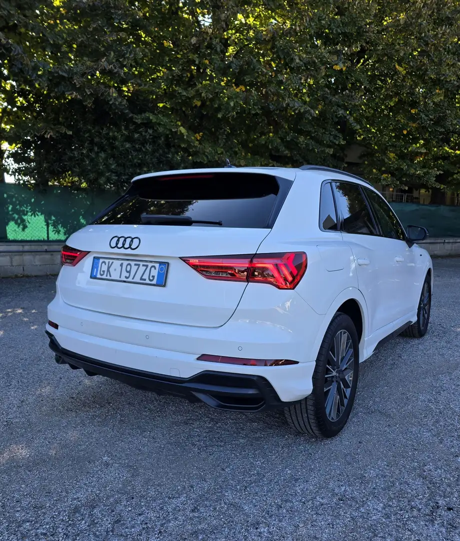 Audi Q3 2.0 tdi S line edition s-tronic Bianco - 2