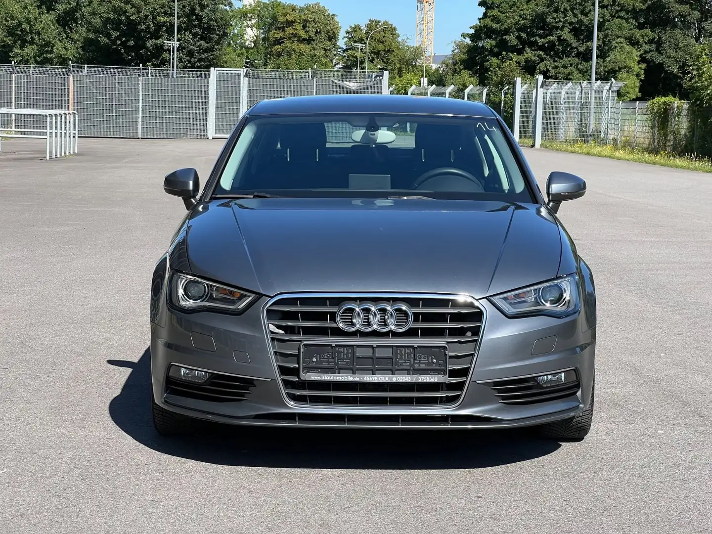 Audi A3 Limousine attraction*START/STOP*PDC*SITZHZ* Silber - 2