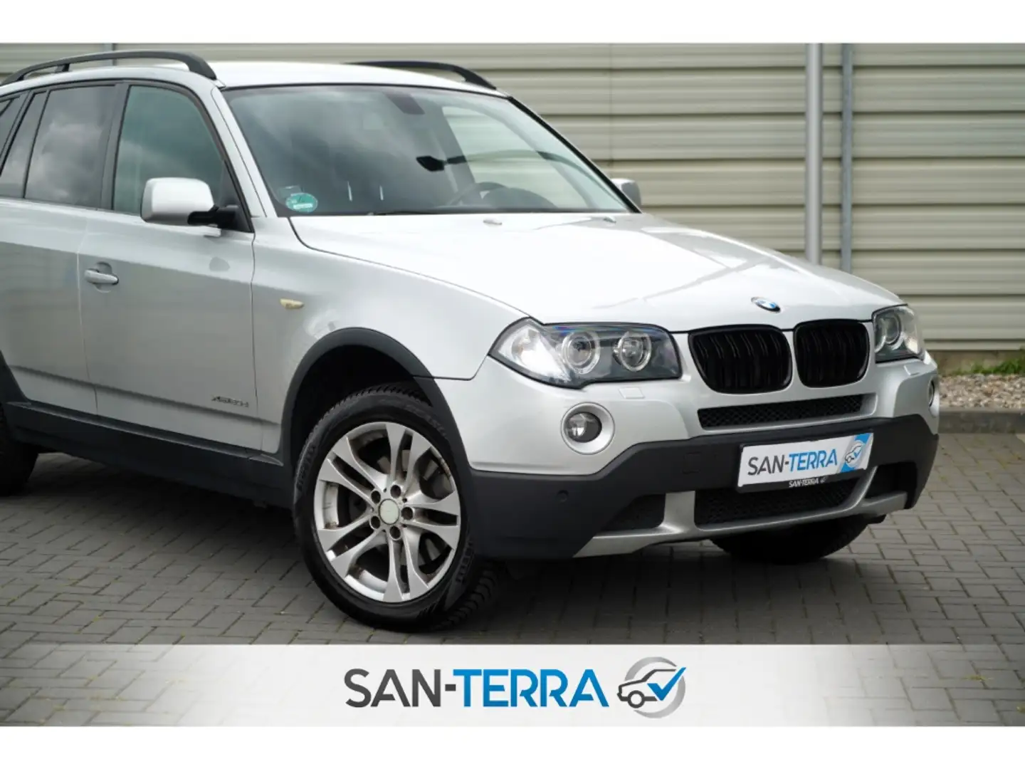 BMW X3 xDrive 20d XENON*KLIMA*SHZ*MULTI-LENKRAD*ALUFELGEN Silber - 2