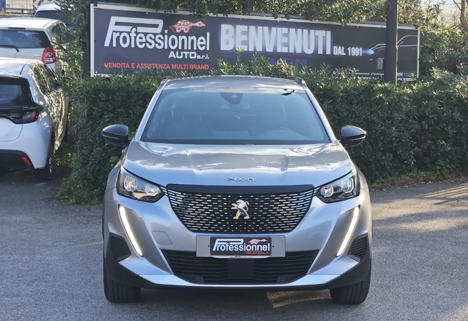 Peugeot 2008 1.2 benz ** 130cv ** 35.000 km ** Gris - 1