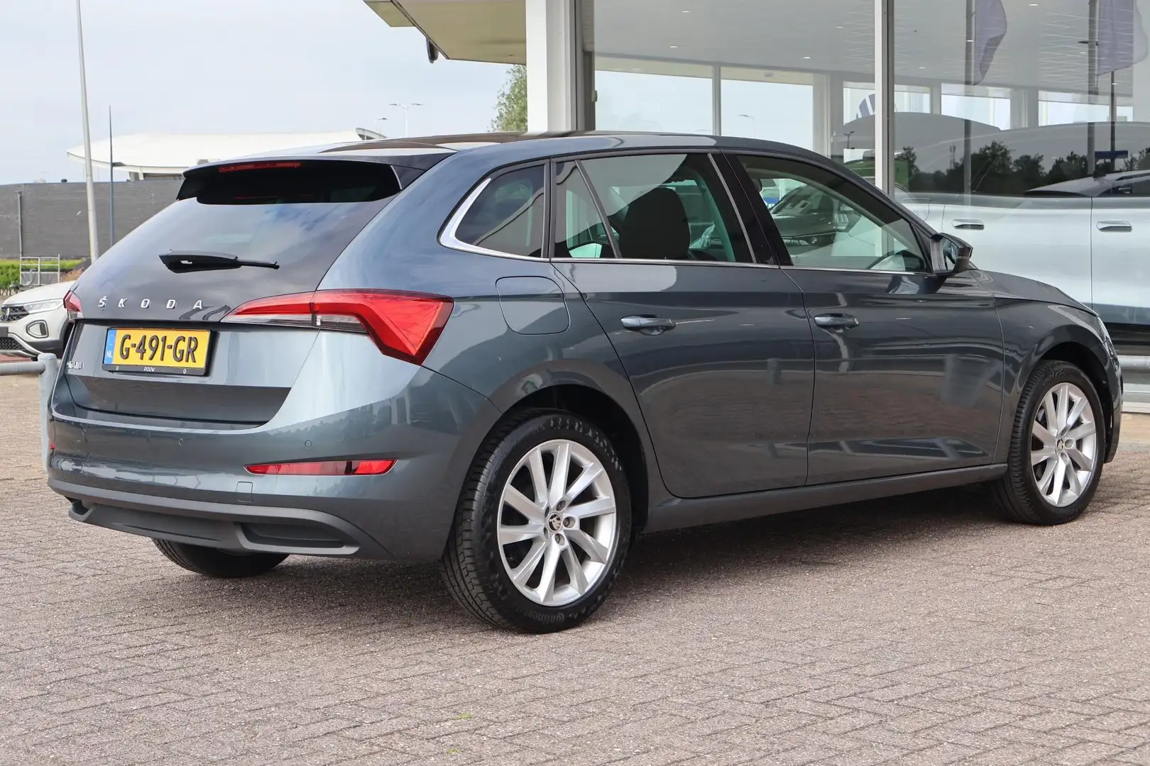 Skoda Scala 1.0 TSI 115pk First Edition | Panoramadak | PDC | Серый - 2