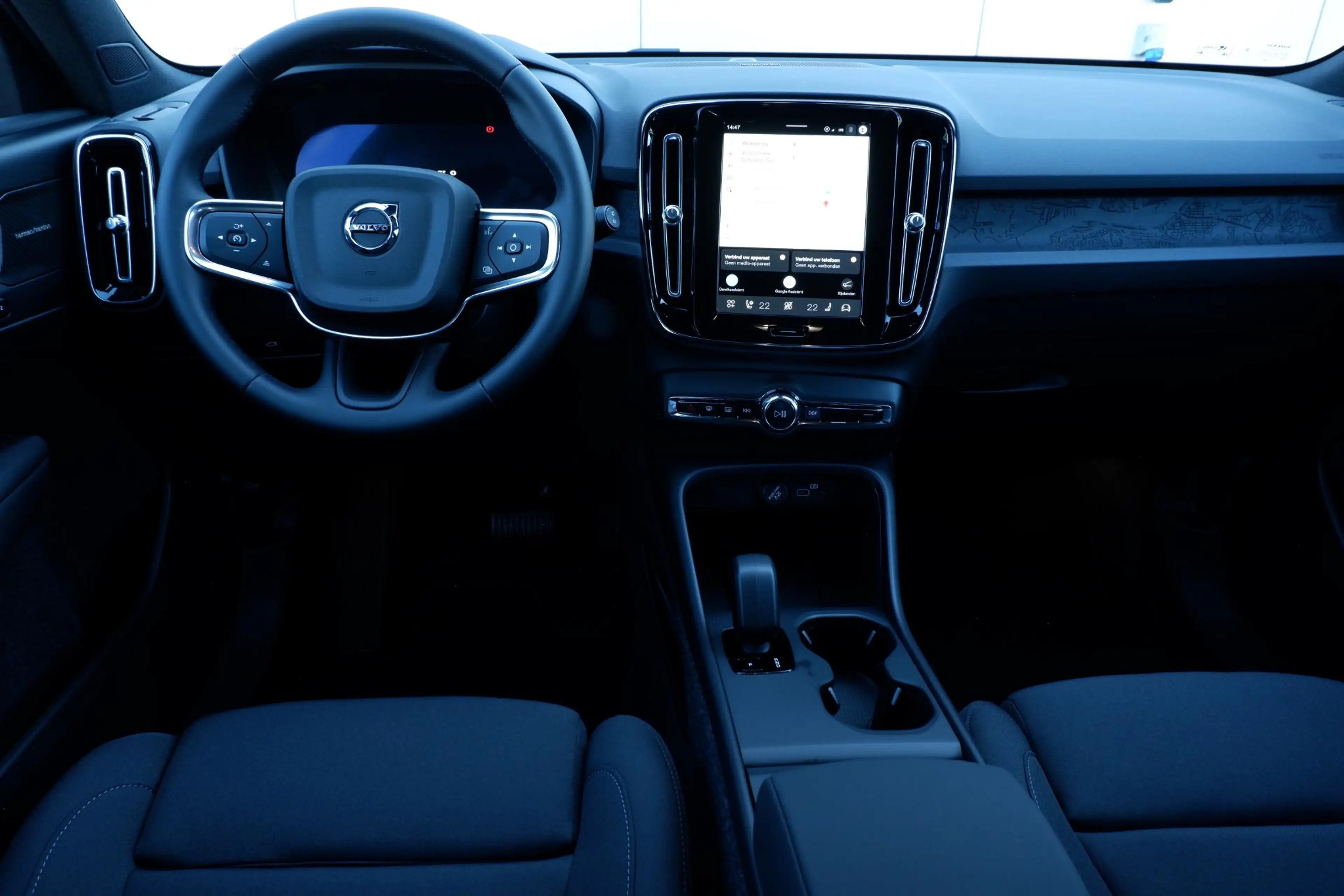 Volvo EX40 Single Motor Extended Range Ultra Europa 82 kWh | — photo 4