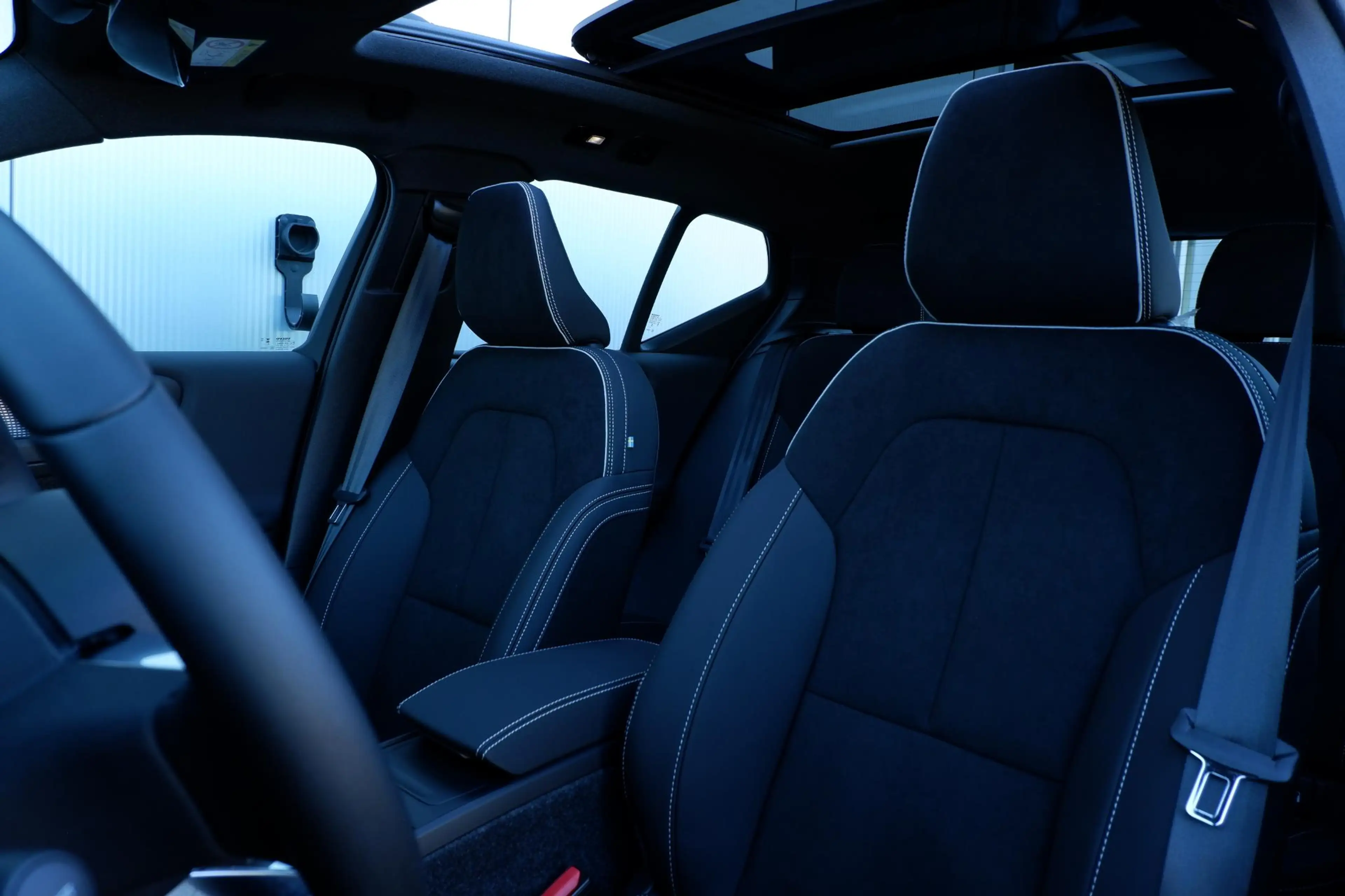 Volvo EX40 Single Motor Extended Range Ultra Europa 82 kWh | — photo 10