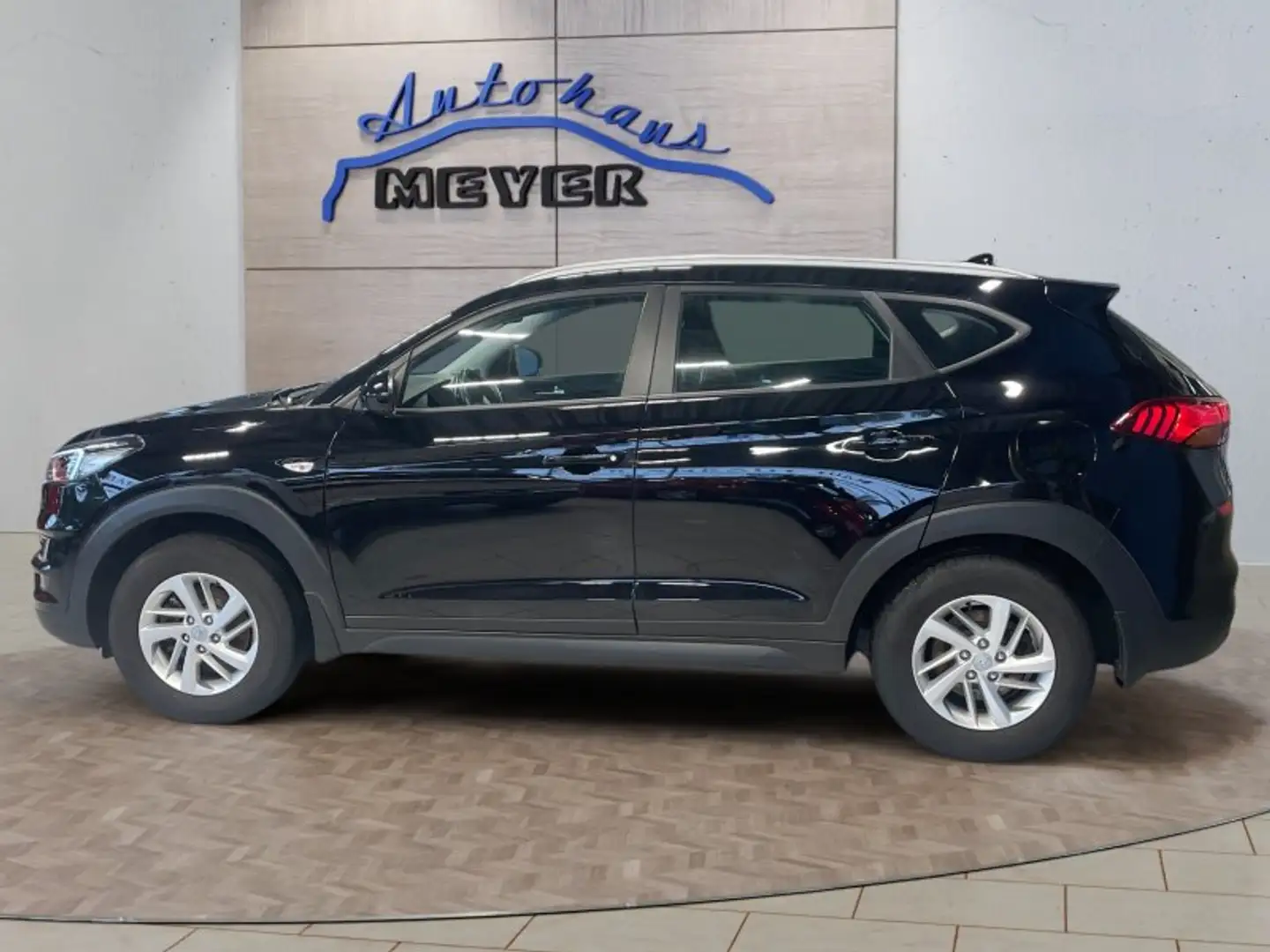 Hyundai TUCSON 1.6 Trend  AHK/Navi Nero - 2