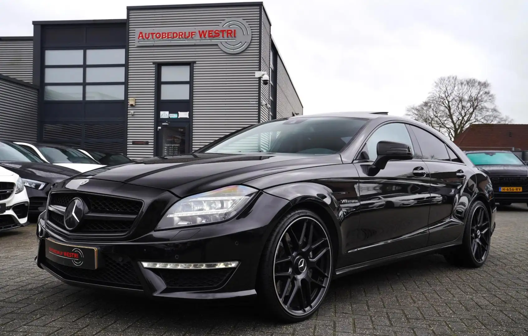 Mercedes-Benz CLS 63 AMG Performance Package | 100% Dealer onderhouden | Ma Negru - 1
