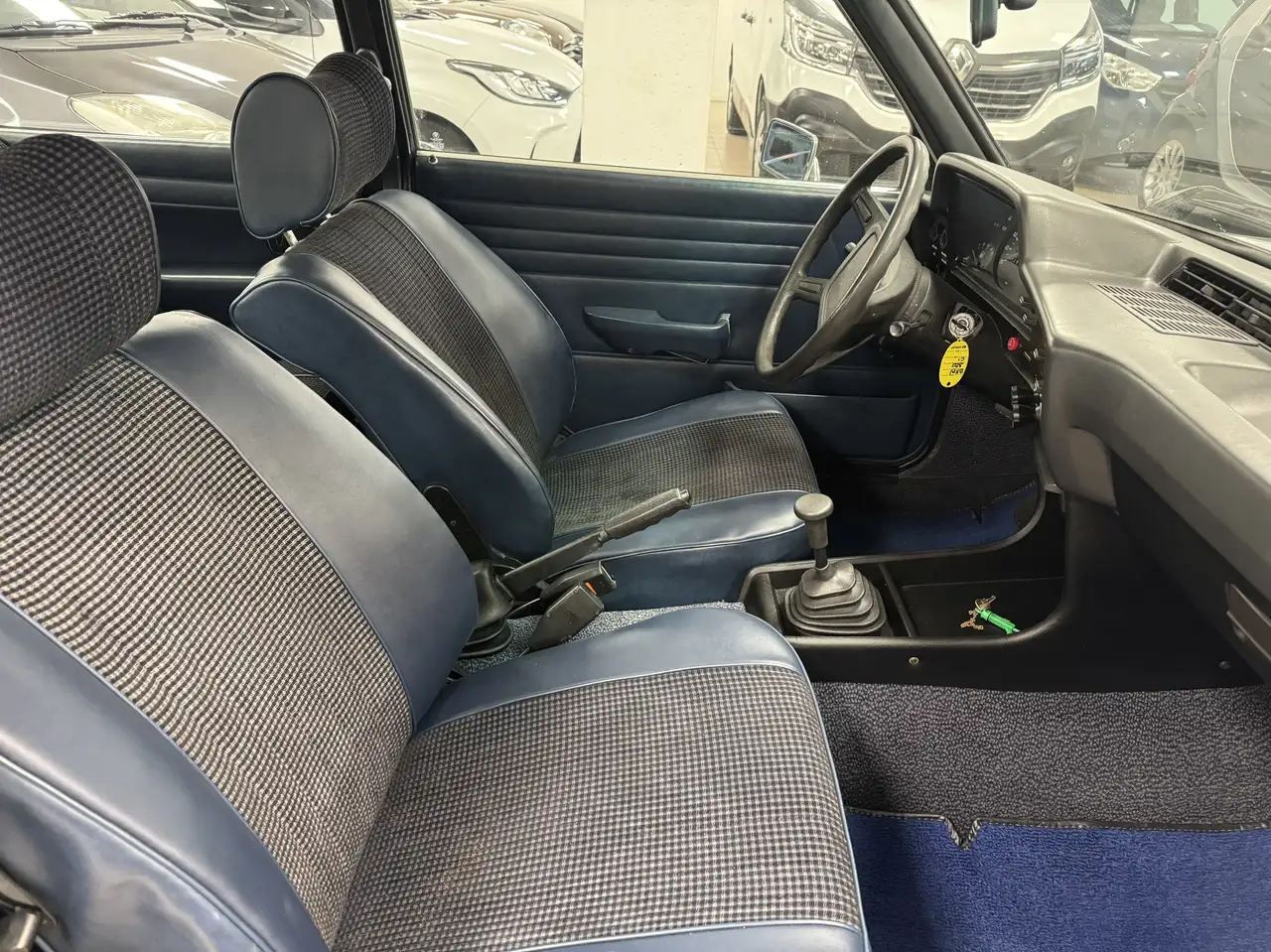 BMW 320 2p, foto 7