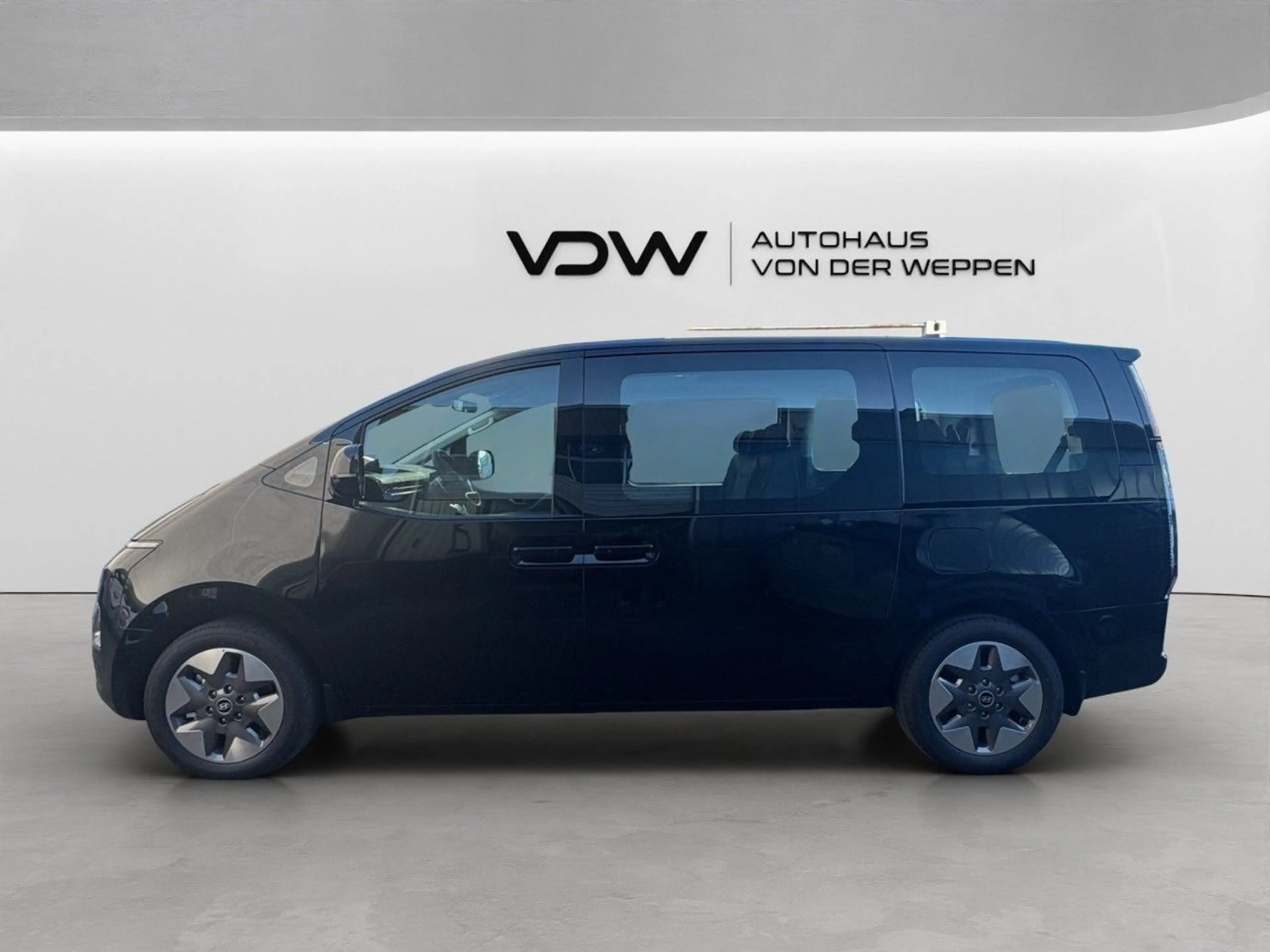 Hyundai STARIA STARIA HEV TREND + EASY-A.-PAKET+GLASDACH U.V.M! — photo 4