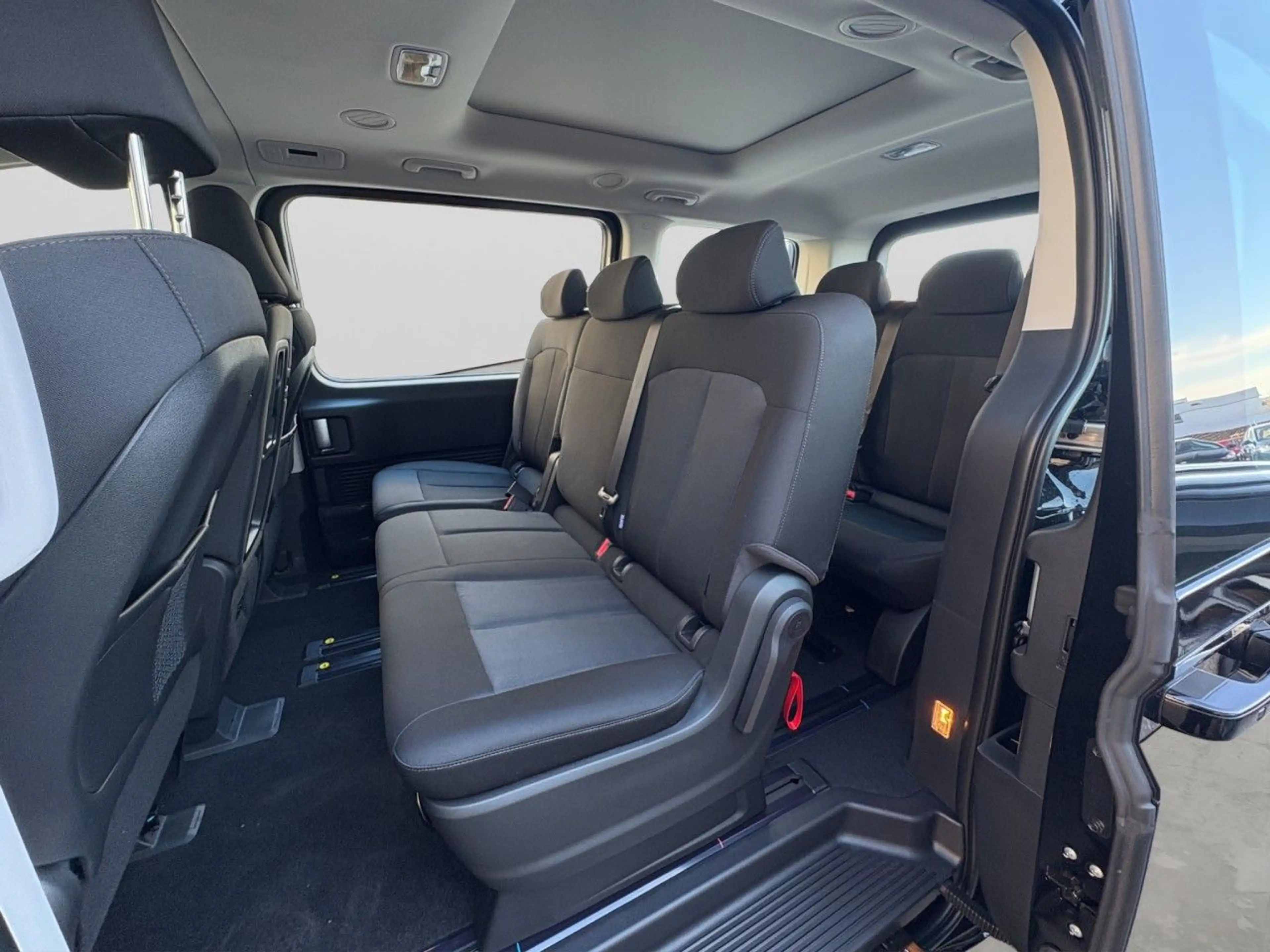 Hyundai STARIA STARIA HEV TREND + EASY-A.-PAKET+GLASDACH U.V.M! — photo 15