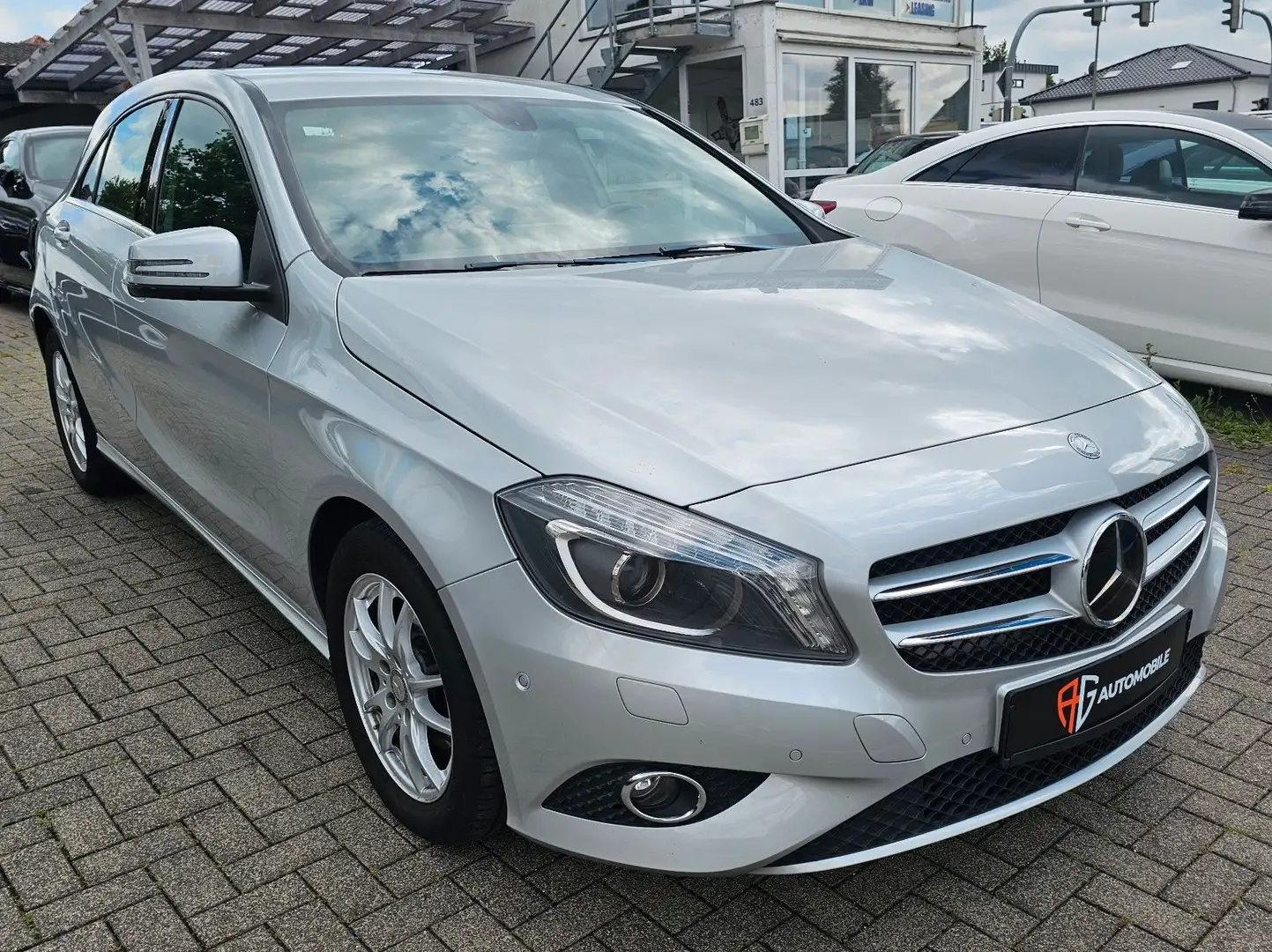 Mercedes-Benz A 180 CDI / d BlueEfficiency"Bi-Xenon" Silber - 1