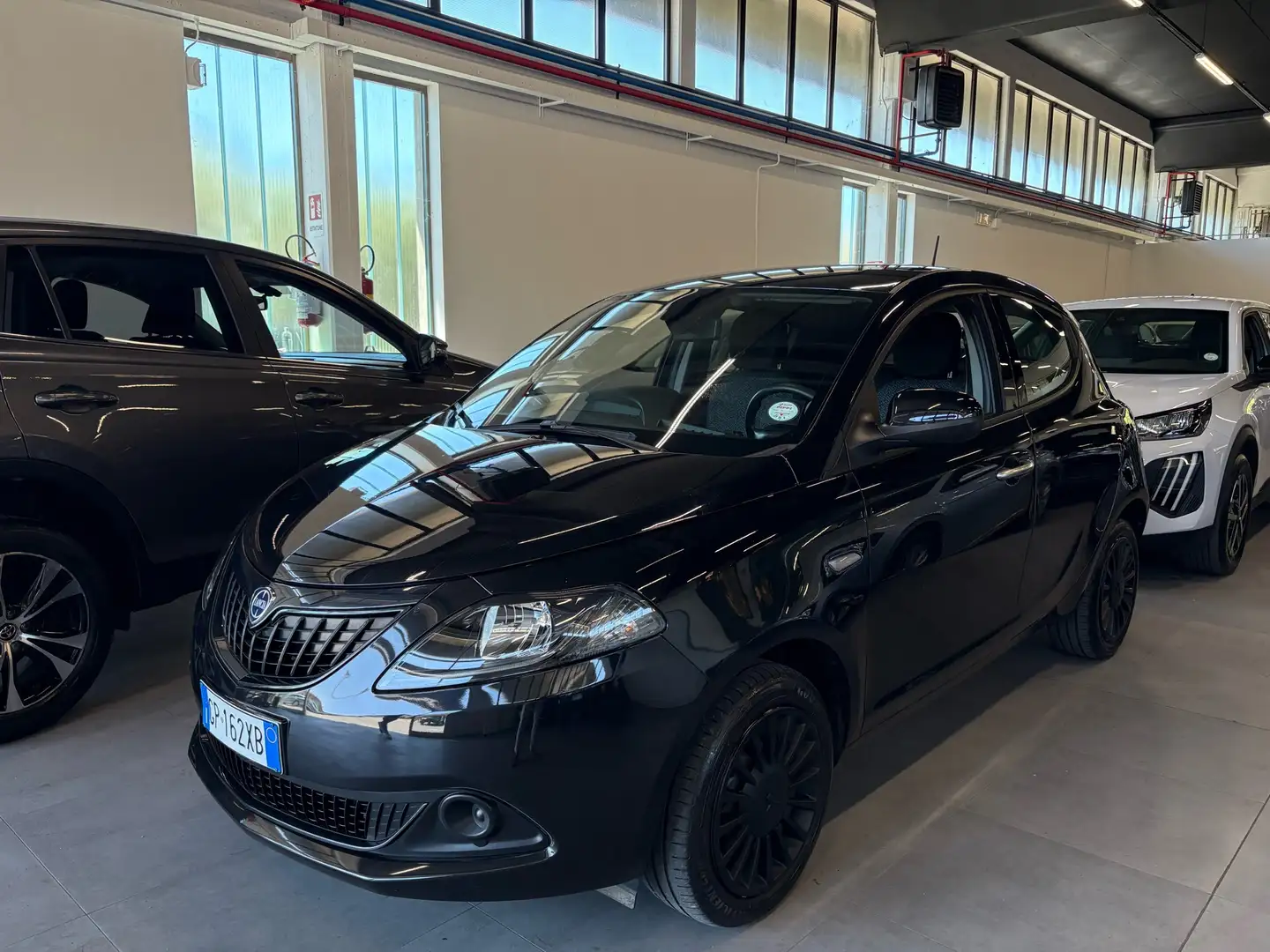Lancia Ypsilon Ypsilon III 2021 1.0 firefly hybrid Silver s Nero - 2
