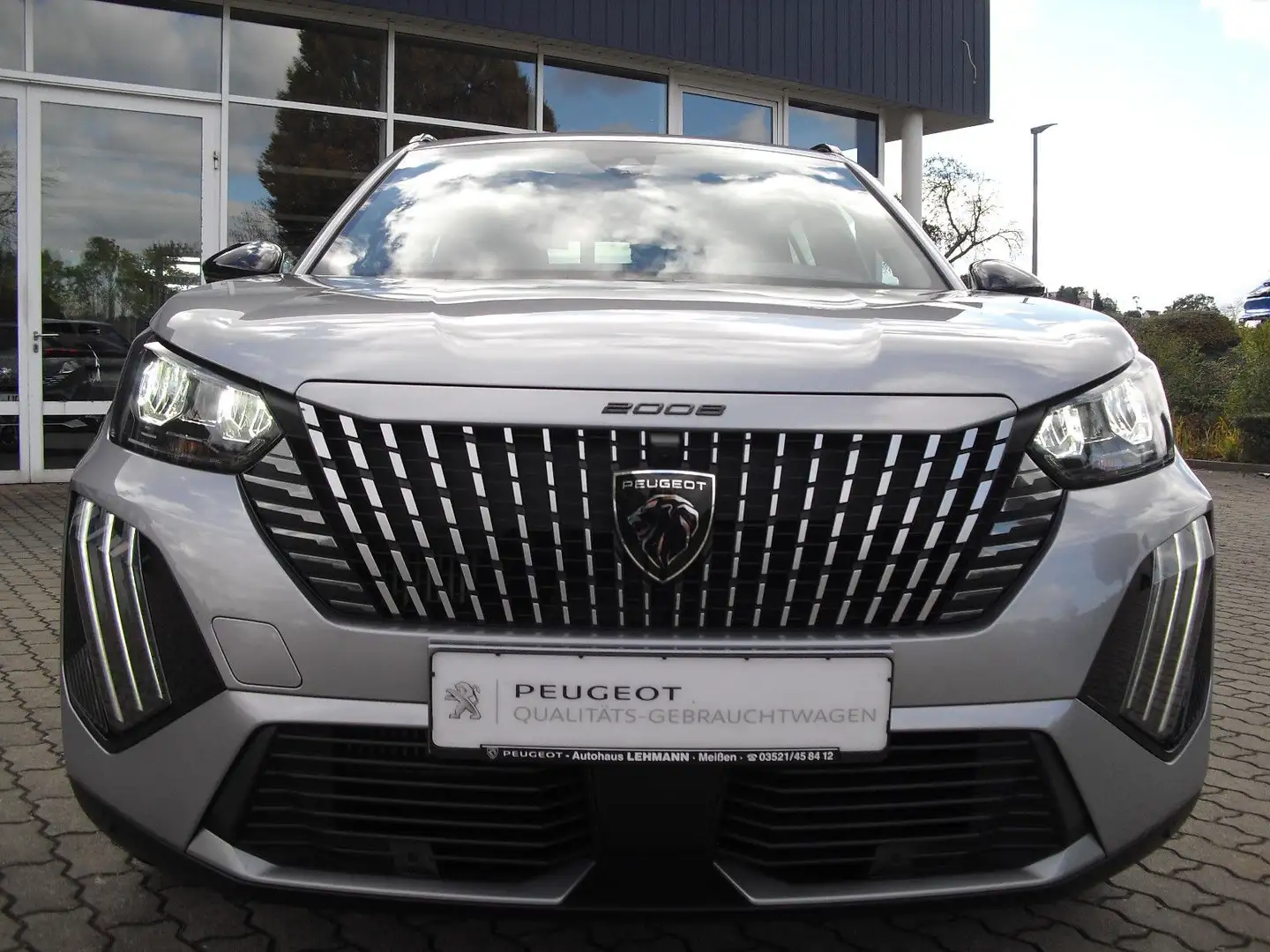 Peugeot 2008 Allure*ACC*360°Kamera*SHZ*Navi* Grau - 2