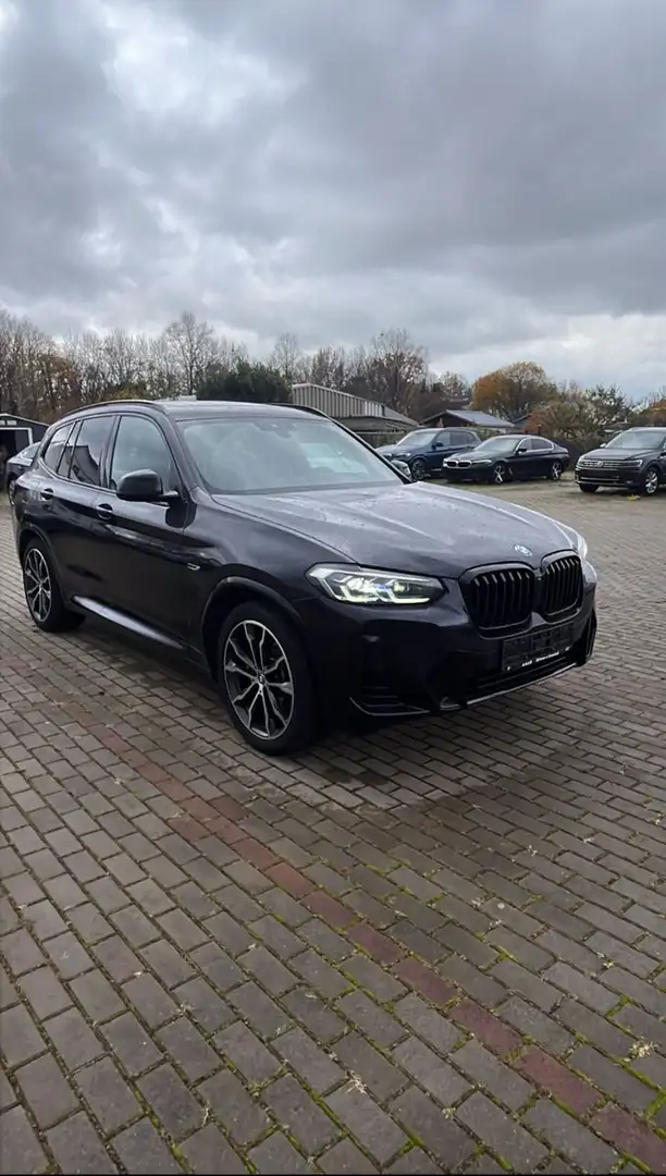 BMW X3 xD 30 e M Sport/PANO/HEAD UP/20"/LASER/DAB Schwarz - 1