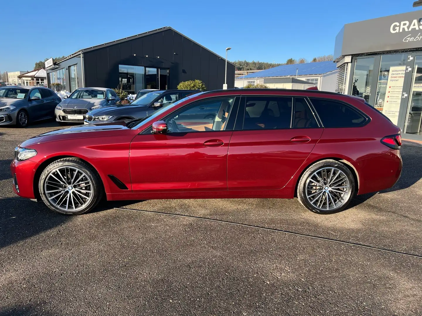 BMW 530 d xDrive A Luxury Line Head-Up HiFi DAB WLAN Rot - 2
