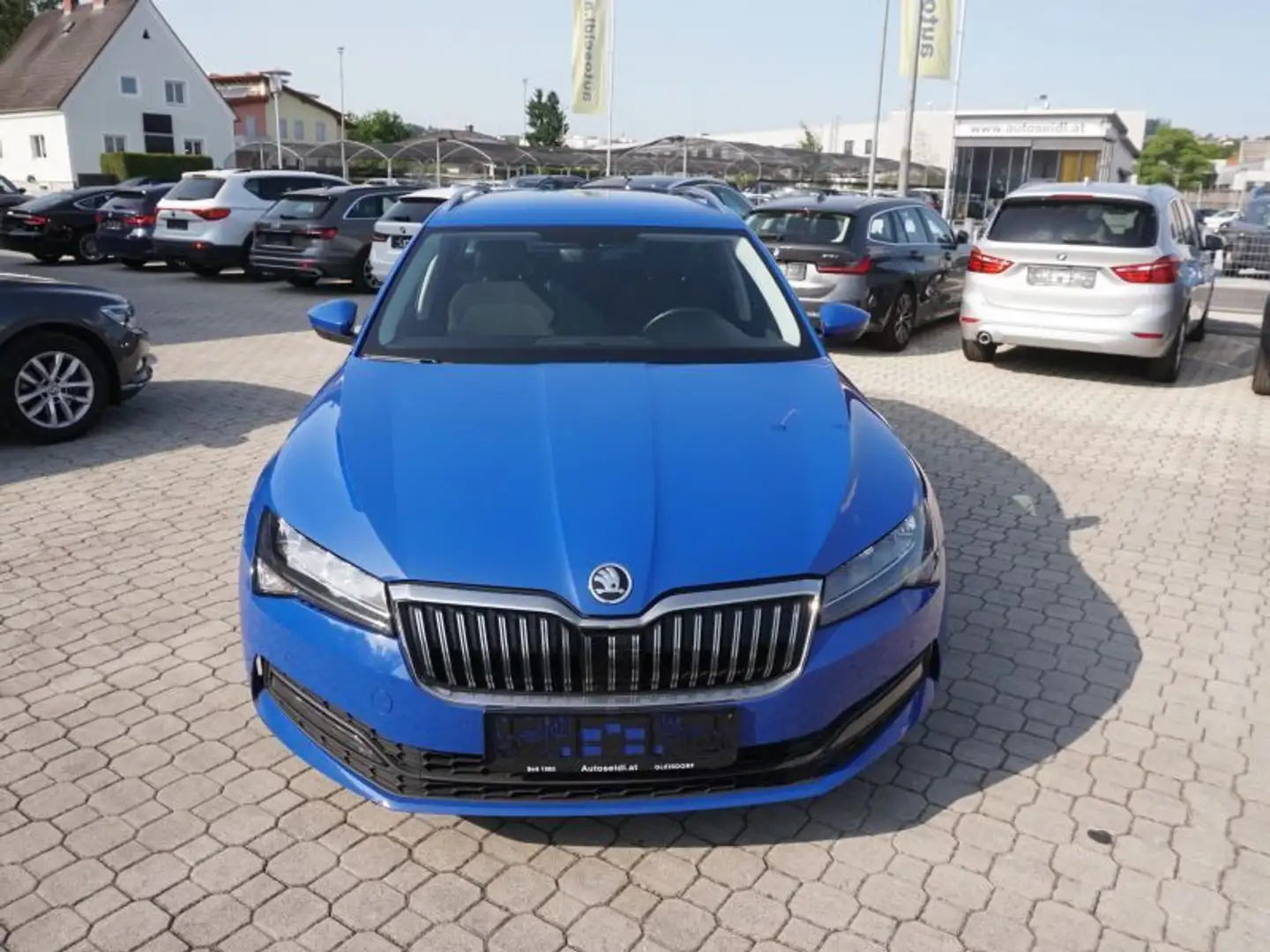Skoda Superb Kombi 2,0 TDI Ambition DSG *2022er+VIRTUAL+LED* Blau - 2