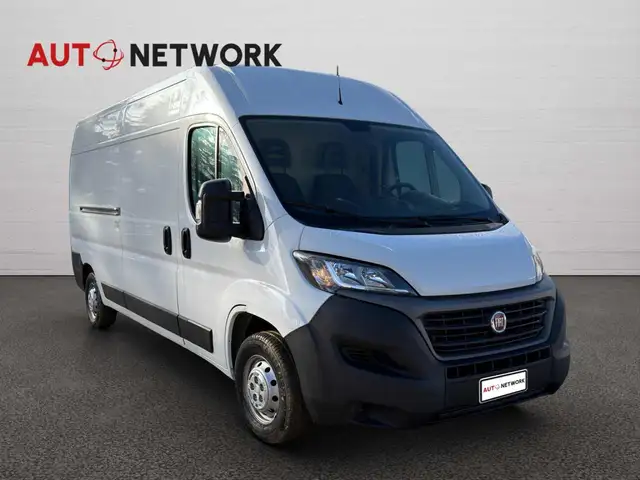 Fiat Ducato view 2