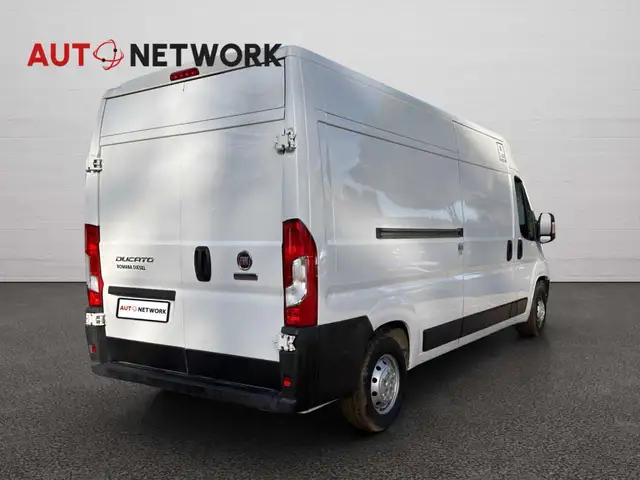 Fiat Ducato view 4