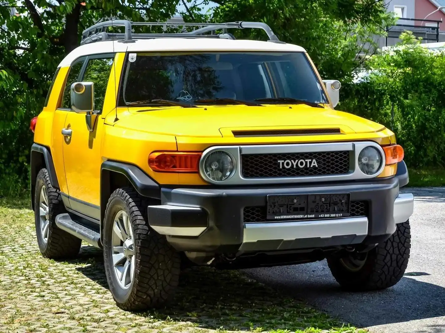 Toyota FJ Cruiser Gelb - 2