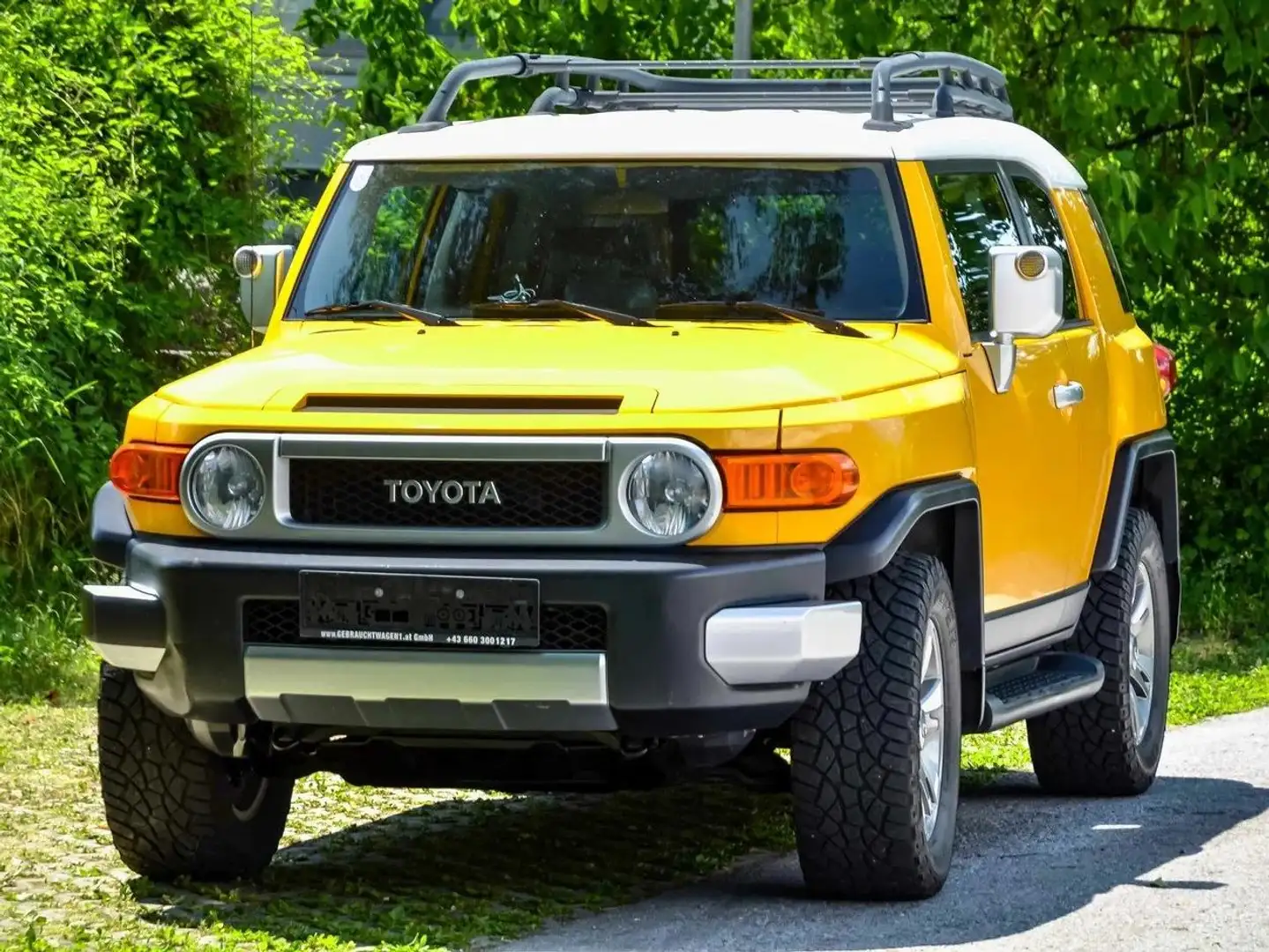 Toyota FJ Cruiser Gelb - 1