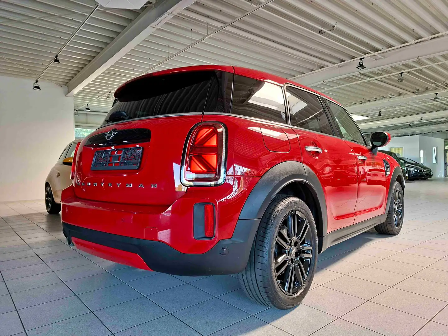 MINI Cooper Countryman Aut. Navi PanoDach E-Sitze-Leder HuD Yours Trim Rouge - 2