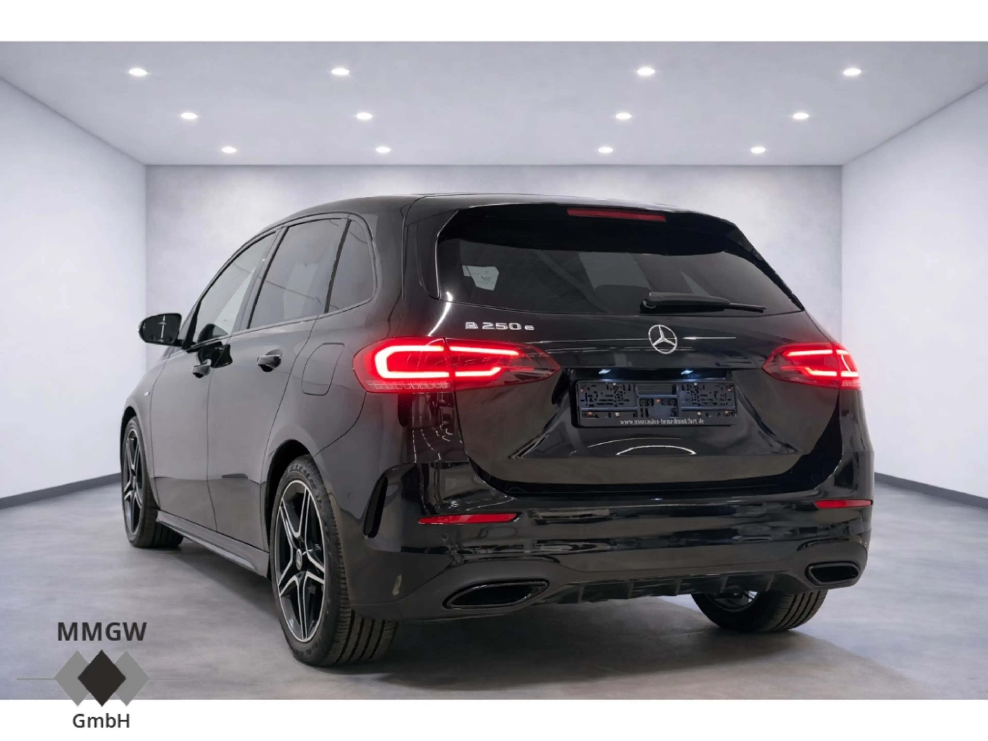 Mercedes-Benz B 250 e Edition 2020 AMG Sportpaket/Navi/LED/ CarPlay — photo 4