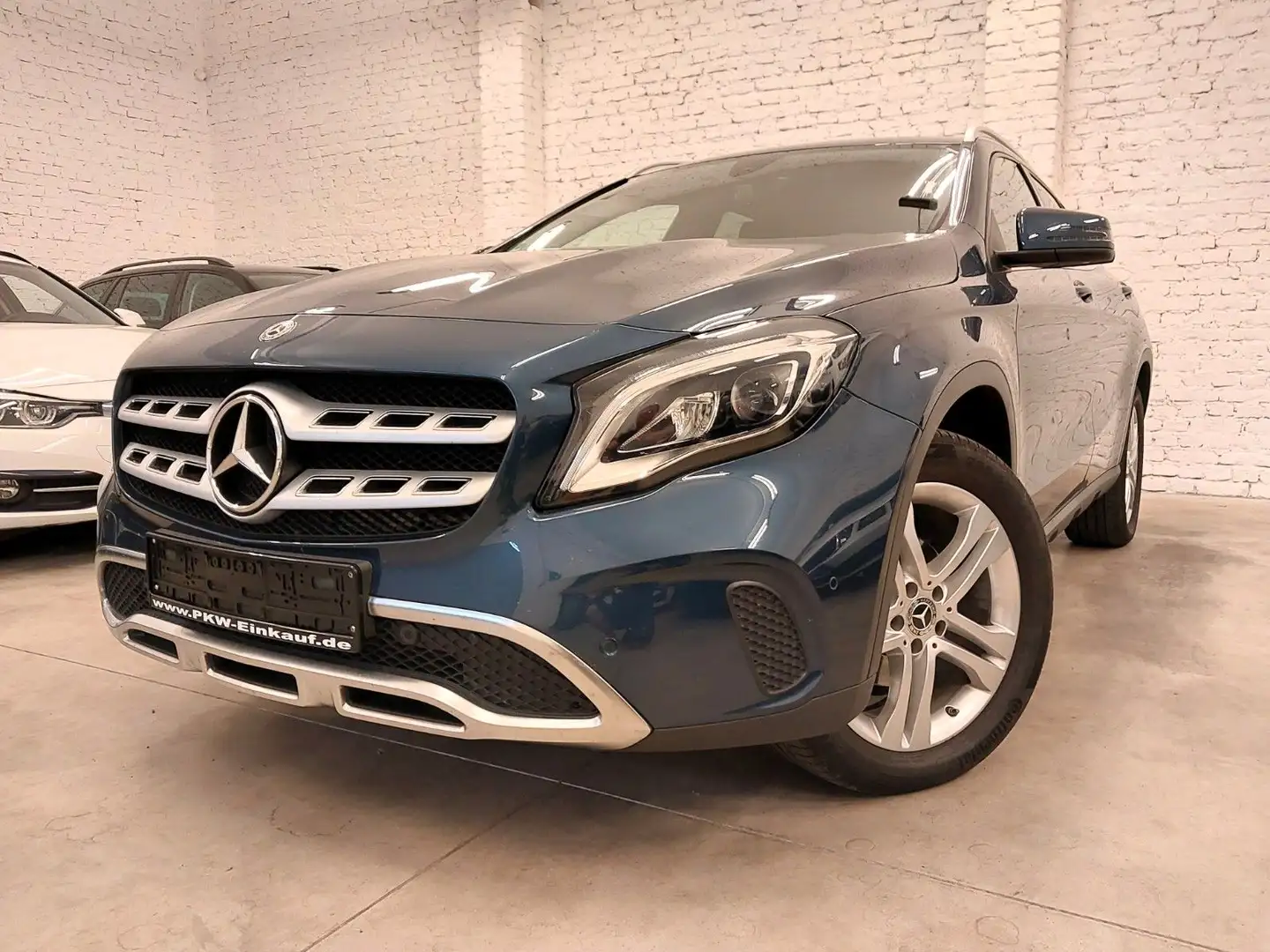 Mercedes-Benz GLA 220 CDI 4Matic 7G-tronic Urban 66oookm LED Blue - 2