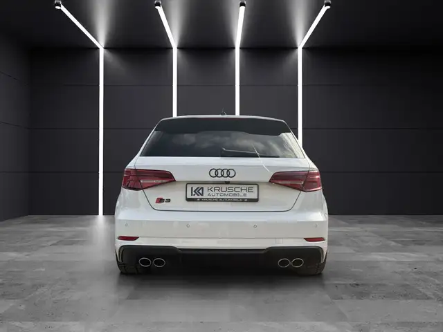 Audi S3 view 4