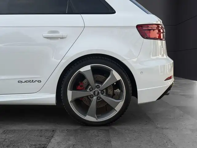 Audi S3 view 10