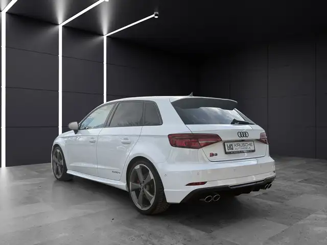 Audi S3 view 3