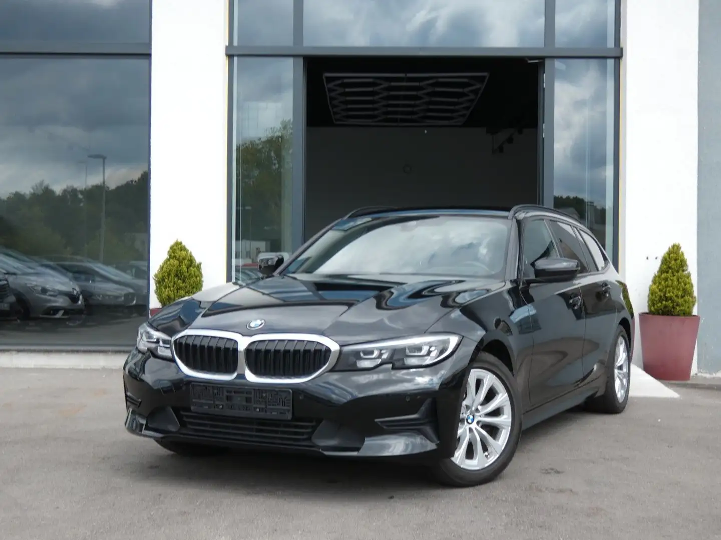 BMW 316 d Touring*Aut*Navi*Shz*Pdc*Led* - 1