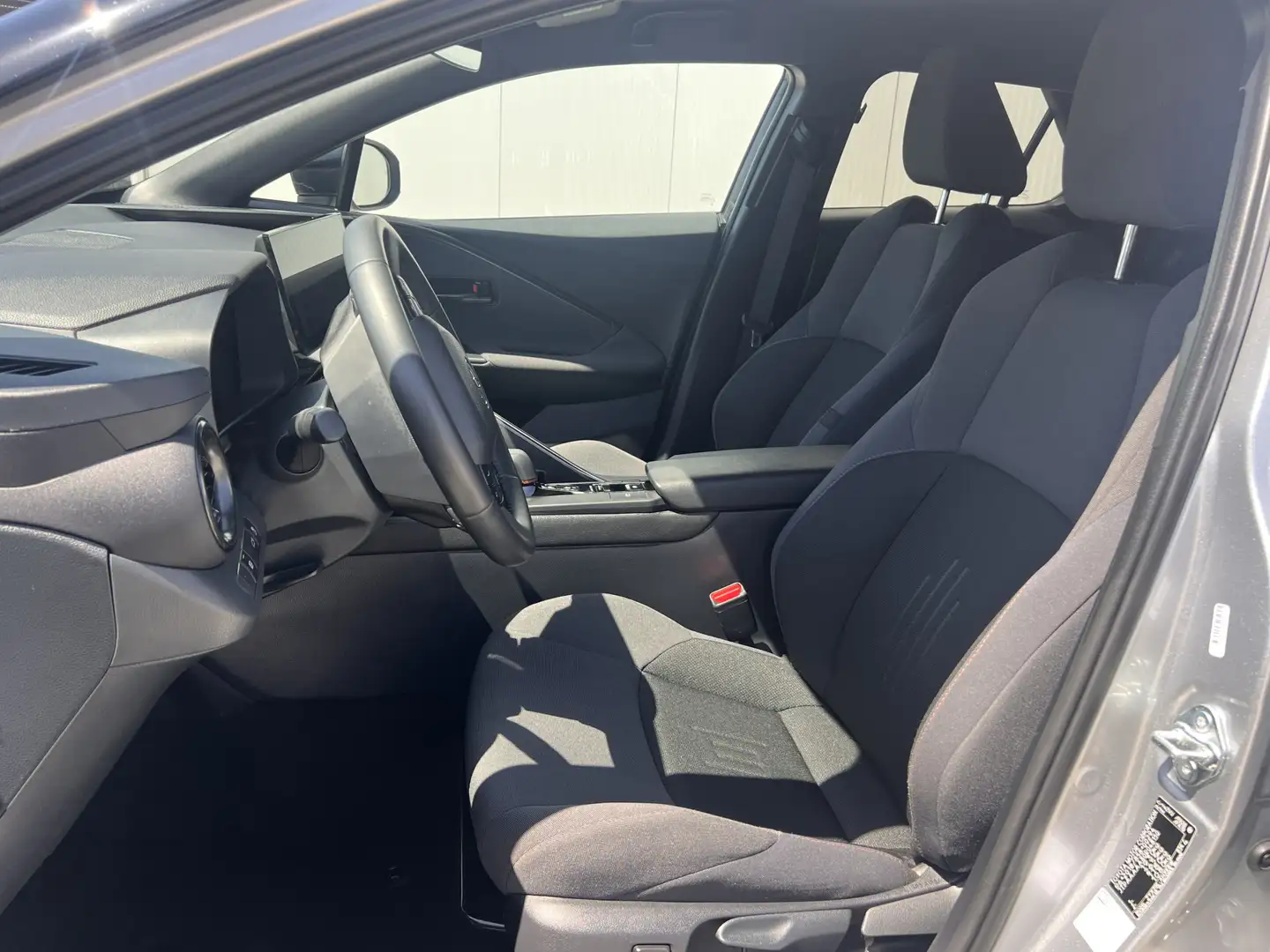 Toyota C-HR 1.8 Hybrid 140 First Edition | Elektrische achterk Gris - 2