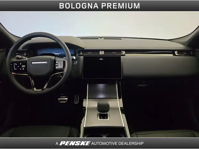 Land Rover Range Rover Velar view 4