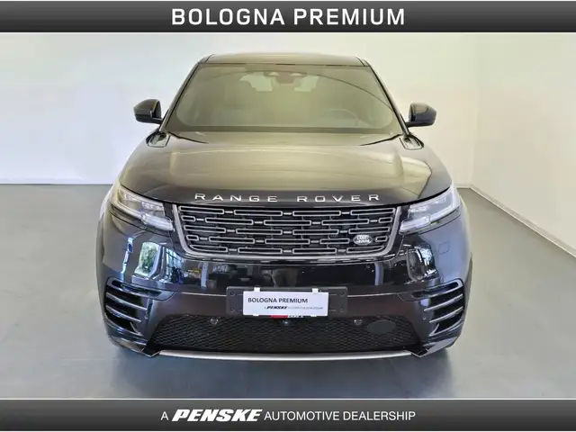 Land Rover Range Rover Velar view 8