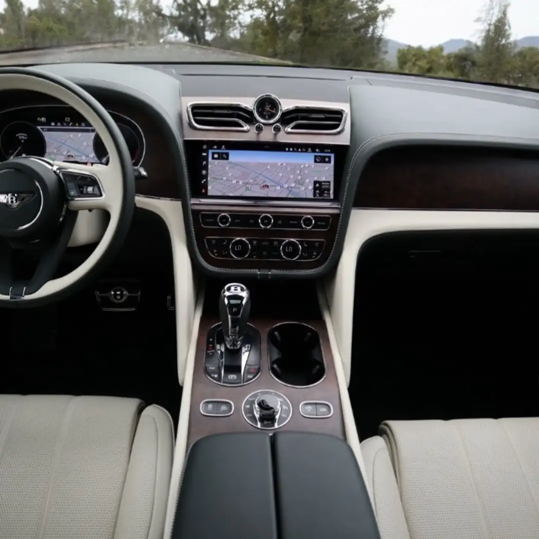 Bentley Bentayga V8 Verde - 2