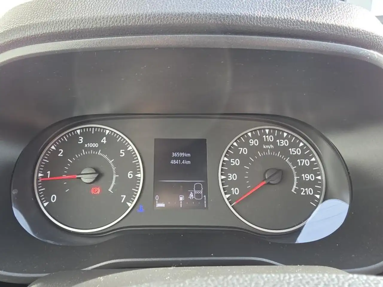 Dacia Duster Journey 1.0 ECO-G 100 11