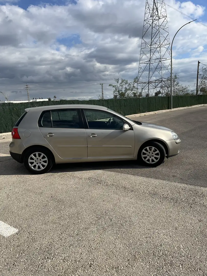 Volkswagen Golf 1.6 Highline - 2