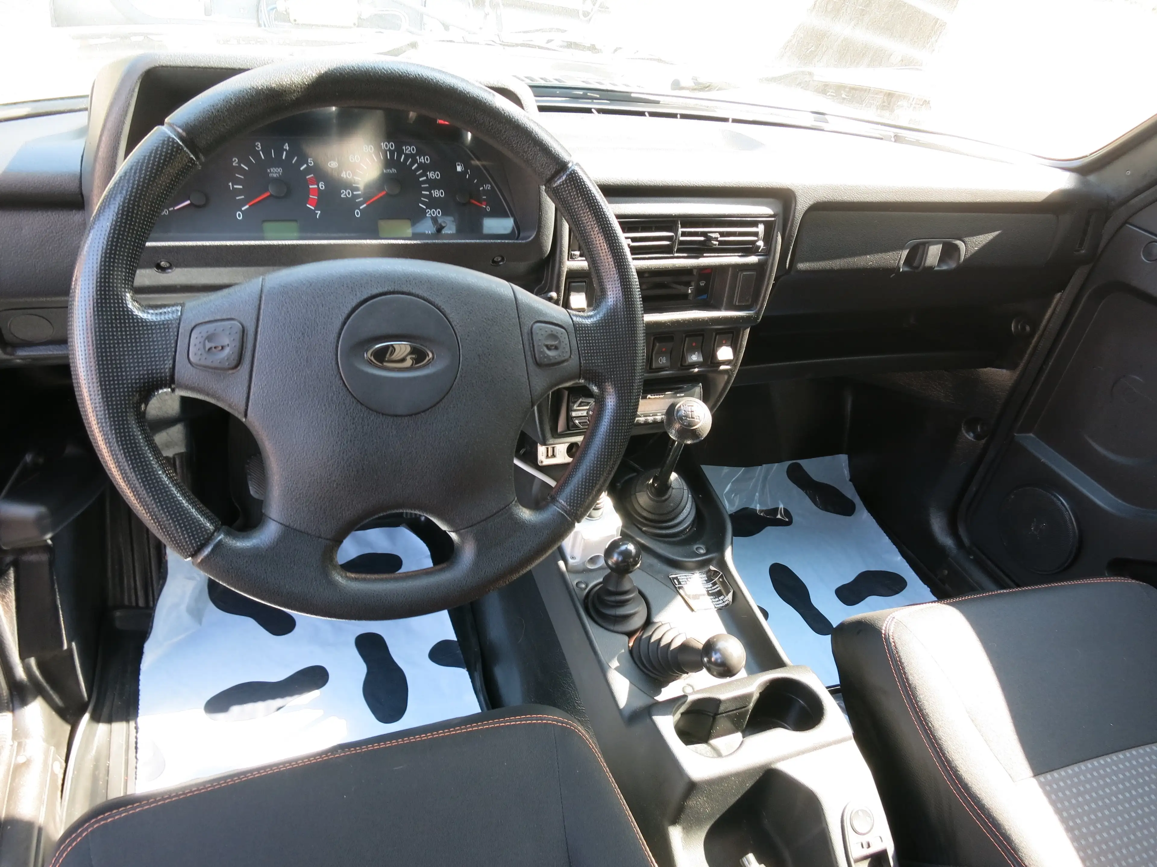 Lada Taiga Basis 4x4 1.HAND SCHIEBESCHILD — photo 5