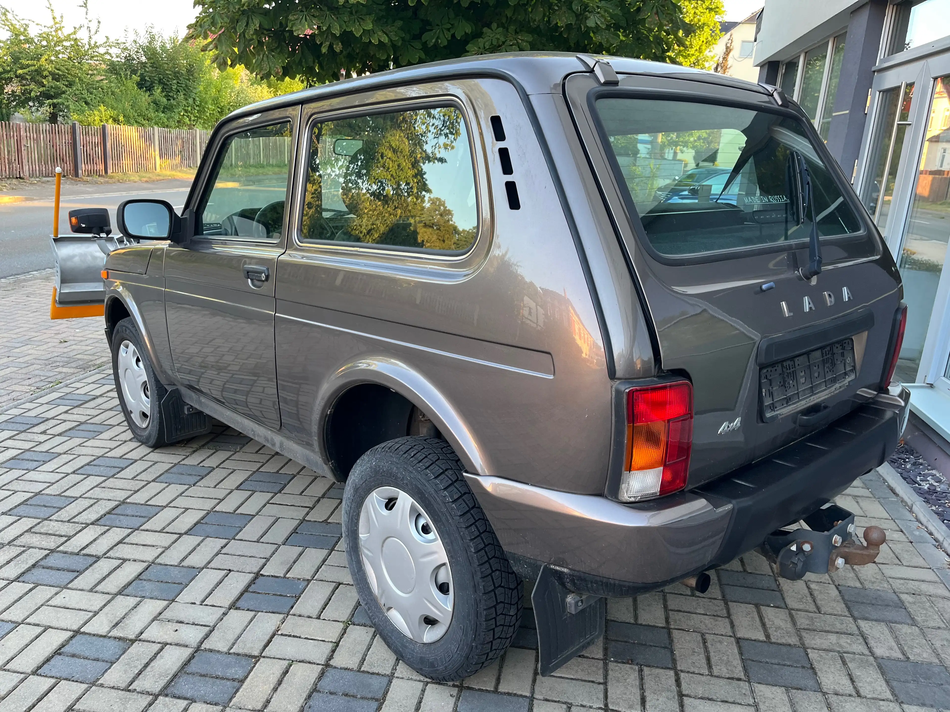 Lada Taiga Basis 4x4 1.HAND SCHIEBESCHILD — photo 2