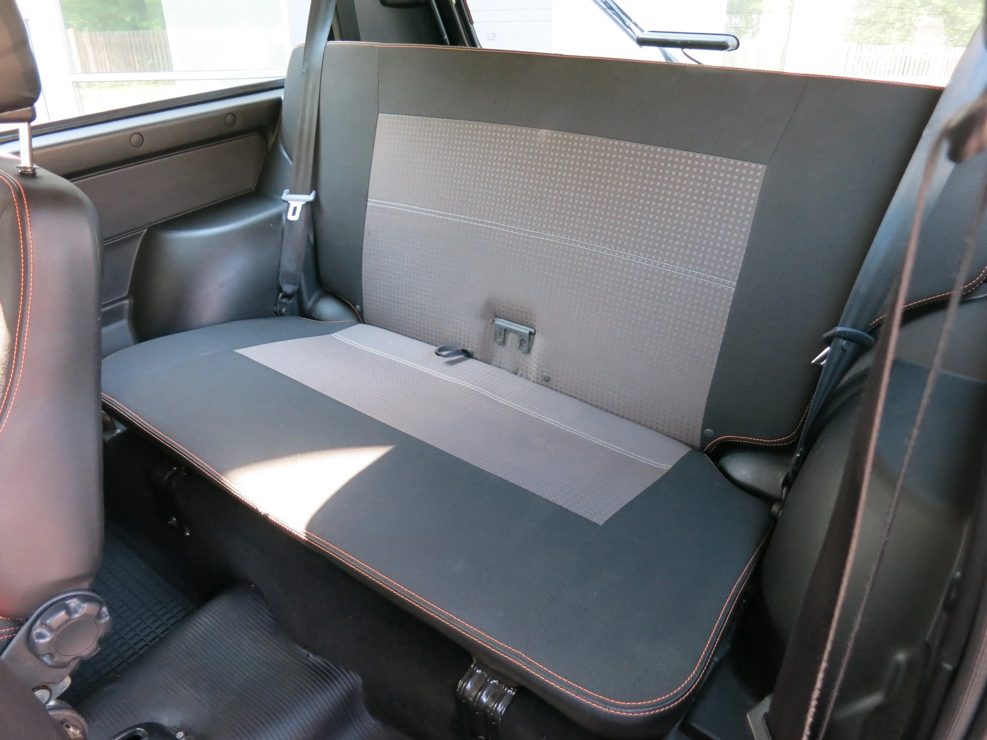 Lada Taiga Basis 4x4 1.HAND SCHIEBESCHILD — photo 11