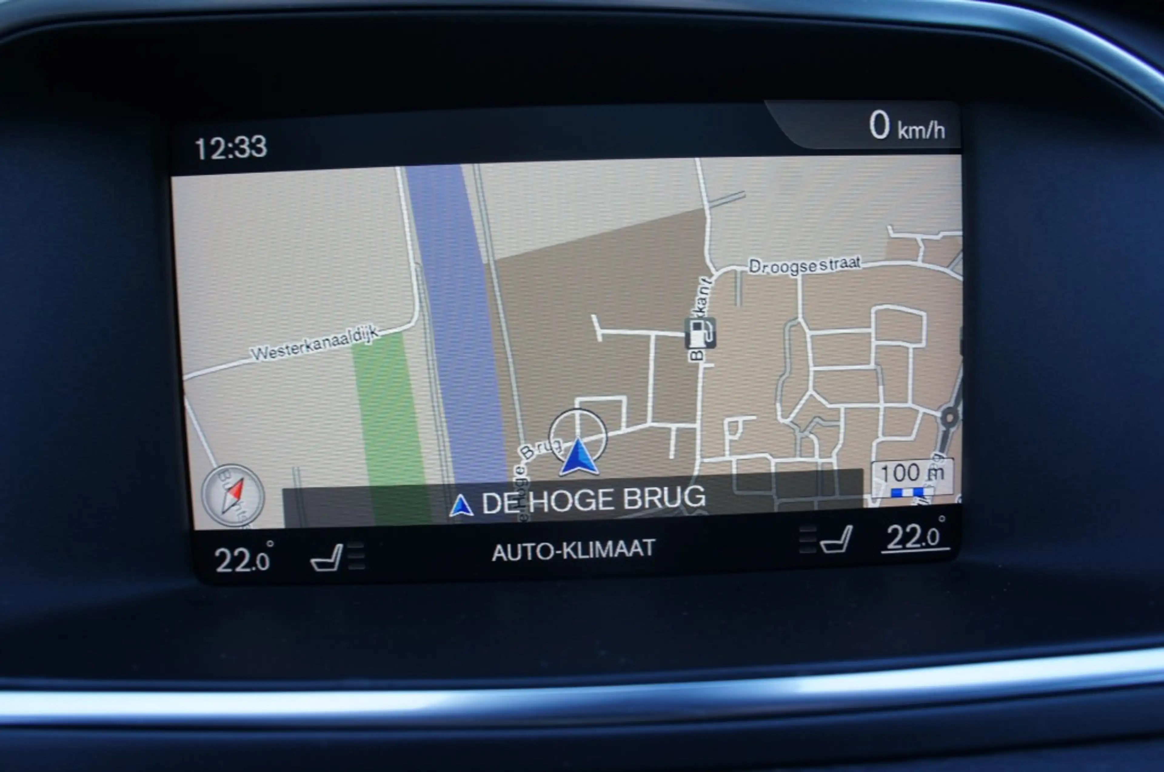 Volvo V40 2.0 T4 BNS SPORT R-design LEDER/PANO/TREKHAAK/CAME — photo 10