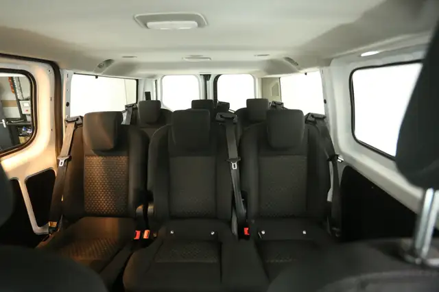 Ford Transit Custom view 14