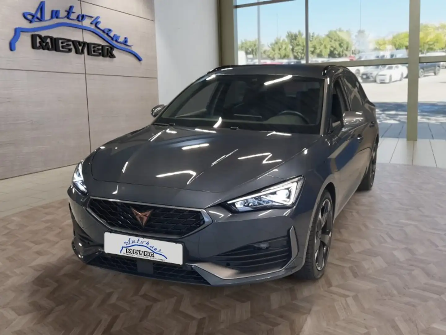 CUPRA Leon ST 1.5eTSI DSG 3*J.Gar/ACC/LED/Kamera/Keyless Grey - 1