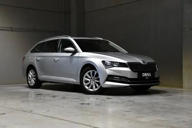 Skoda Superb PHEV - CARPLAY - PANO - STUURVERW. - TREKHAAK