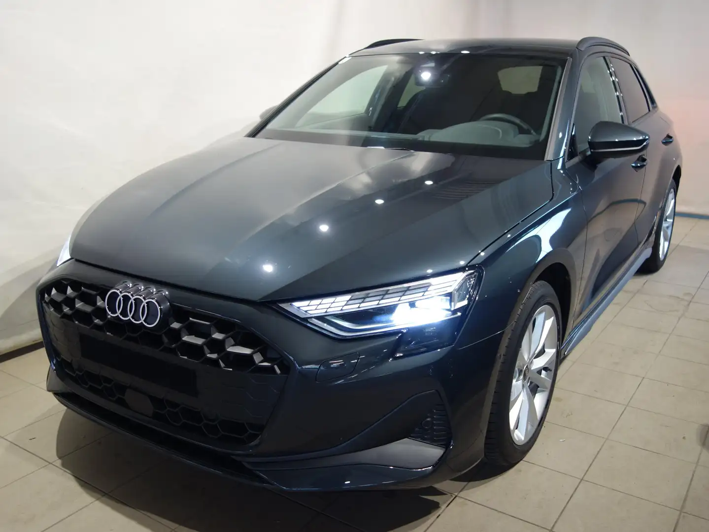 Audi A3 Sportback 30 TDI Grau - 1