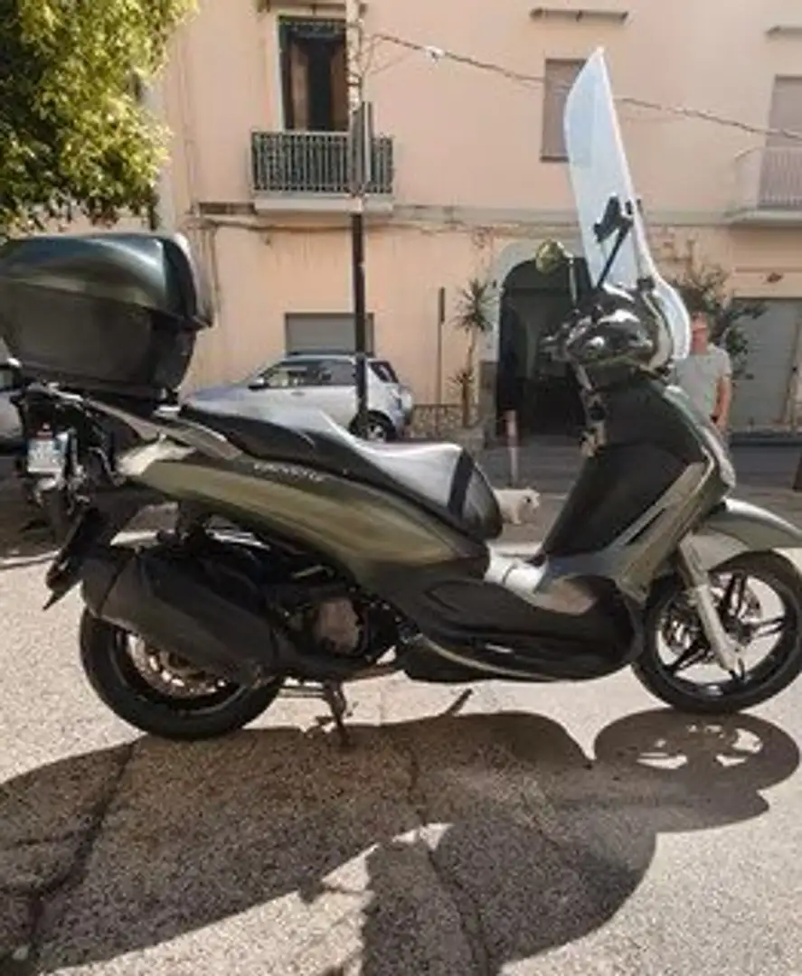 Piaggio Beverly 350 Verde - 2