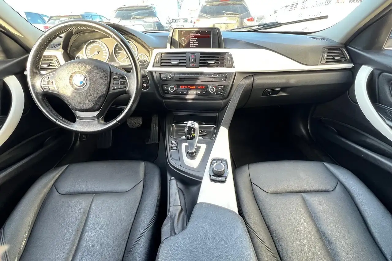 BMW 3 Series снимка BMW 3 Series