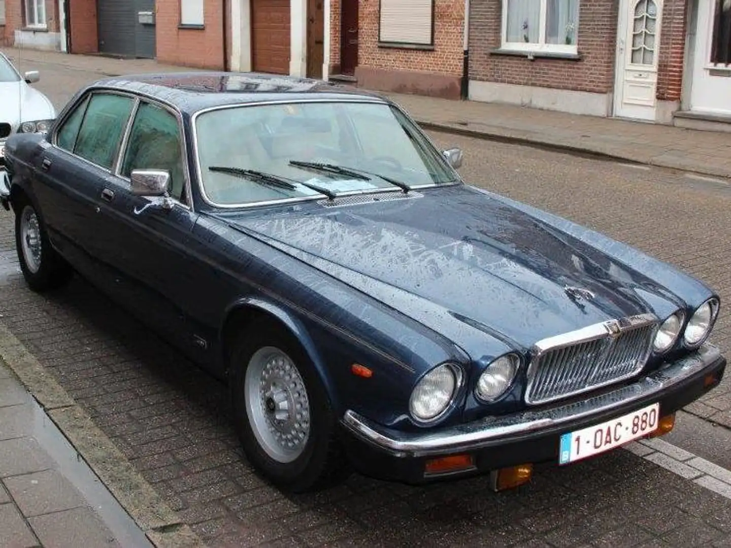 Jaguar XJ12 sovereign Blauw - 1