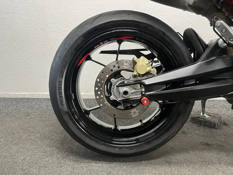 Aprilia Dorsoduro - foto 8